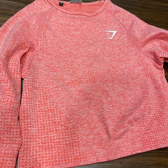 Gymshark Vital Seamless Crop Top in Peach Coral Size Small - Picture 3 of 5